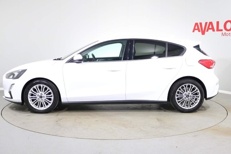 Ford Focus TITANIUM X Image 4