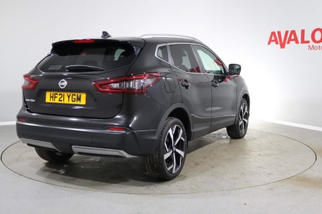 Nissan Qashqai DIG-T TEKNA DCT Image 10