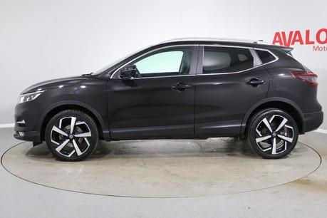 Nissan Qashqai DIG-T TEKNA DCT Image 4