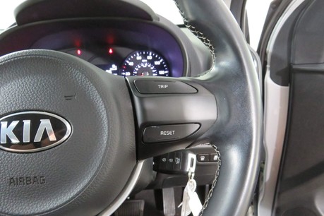 Kia Picanto 2 Image 18