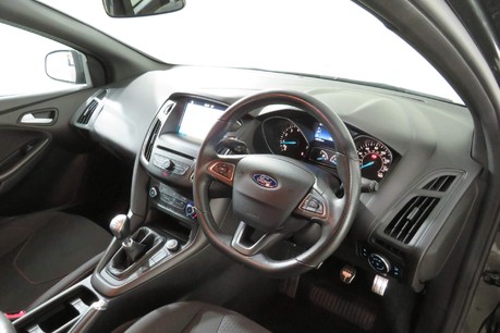 Ford Focus ST-LINE Image 29