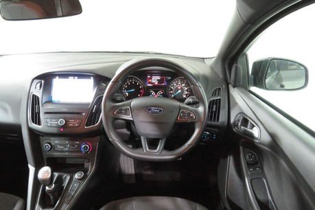 Ford Focus ST-LINE Image 30