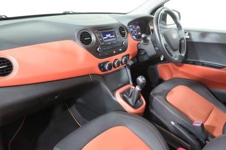 Hyundai i10 PREMIUM Image 3