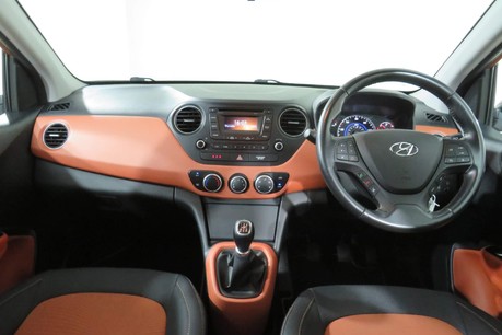 Hyundai i10 PREMIUM Image 17