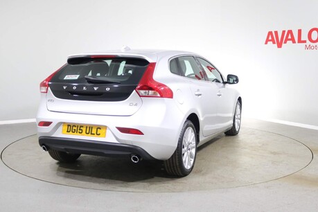 Volvo V40 D4 SE LUX NAV Image 10