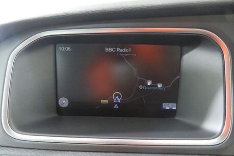 Volvo V40 D4 SE LUX NAV Image 18