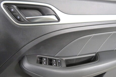 MG ZS EXCLUSIVE Image 31