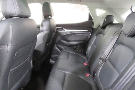 MG ZS EXCLUSIVE Image 36