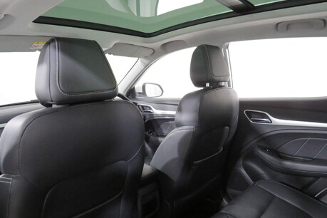 MG ZS EXCLUSIVE Image 37