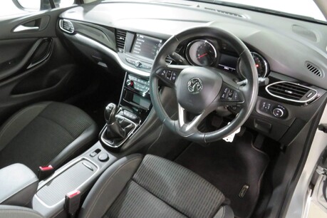 Vauxhall Astra GRIFFIN EDITION Image 3