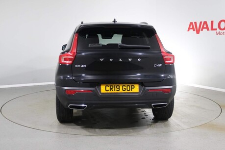 Volvo XC40 D4 R-DESIGN AWD Image 9