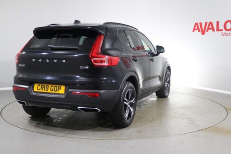 Volvo XC40 D4 R-DESIGN AWD Image 11