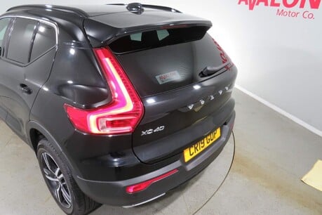 Volvo XC40 D4 R-DESIGN AWD Image 16