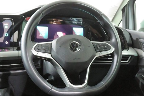 Volkswagen Golf LIFE TSI Image 31