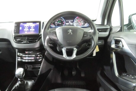 Peugeot 2008 BLUE HDI S/S ALLURE Image 3