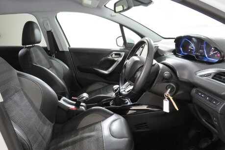 Peugeot 2008 BLUE HDI S/S ALLURE Image 15