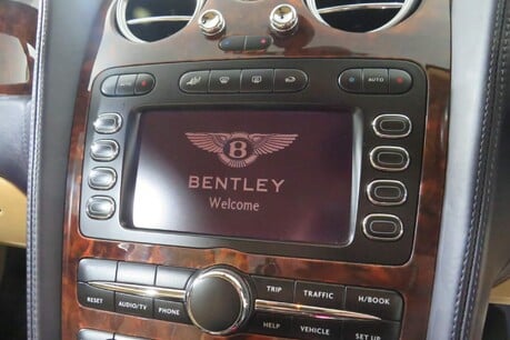 Bentley Continental GT Image 15