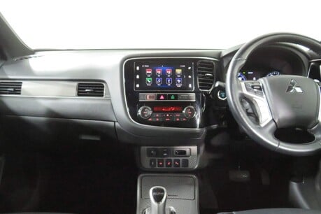 Mitsubishi Outlander PHEV 4H Image 17