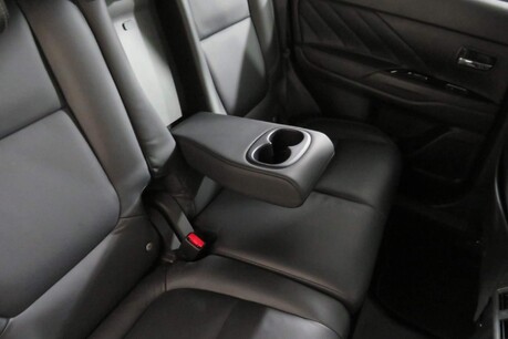 Mitsubishi Outlander PHEV 4H Image 37