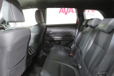 Mitsubishi Outlander PHEV 4H Image 40