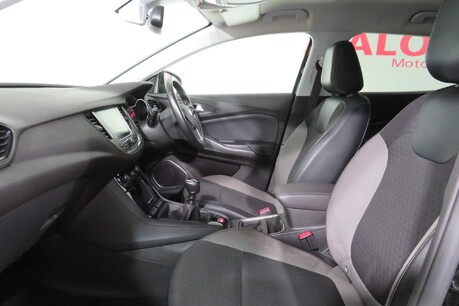 Vauxhall Grandland X SPORT NAV S/S Image 41