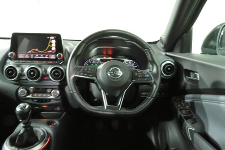 Nissan Juke DIG-T TEKNA Image 18