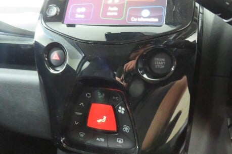 Toyota Aygo VVT-I X-CLUSIV X-SHIFT Image 21