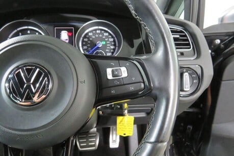 Volkswagen Golf R DSG Image 29