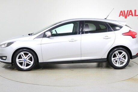 Ford Focus ZETEC Image 4