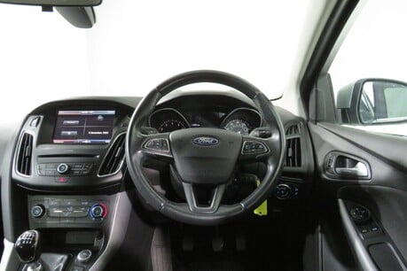 Ford Focus ZETEC Image 46