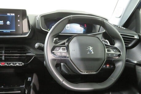 Peugeot 2008 PURETECH S/S ALLURE PREMIUM Image 37