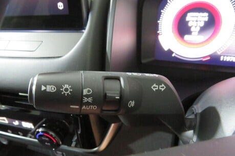 Nissan Qashqai DIG-T N-CONNECTA MHEV Image 33