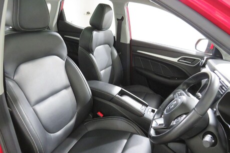 MG ZS EXCLUSIVE Image 18