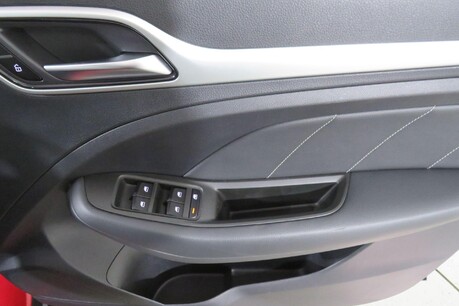 MG ZS EXCLUSIVE Image 35