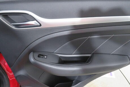 MG ZS EXCLUSIVE Image 36