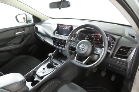 Nissan Qashqai DIG-T ACENTA PREMIUM MHEV Image 37