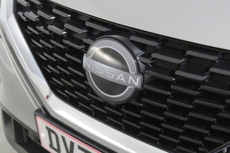 Nissan Qashqai DIG-T ACENTA PREMIUM MHEV Image 14