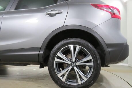 Nissan Qashqai DIG-T N-CONNECTA Image 16