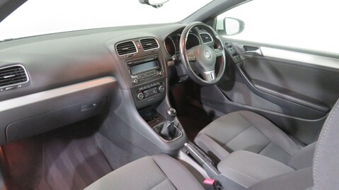 Volkswagen Golf S TSI Interior