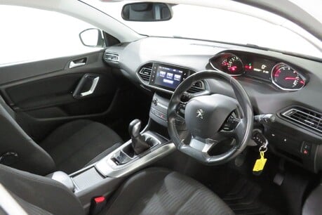 Peugeot 308 HDI ACTIVE Image 12