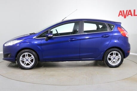 Ford Fiesta ZETEC Image 8