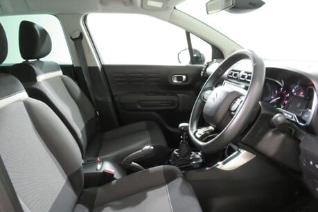 Citroen C3 Aircross PURETECH SHINE S/S Image 16