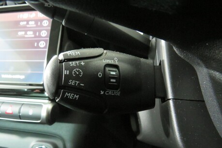 Citroen C3 Aircross PURETECH SHINE S/S Image 26