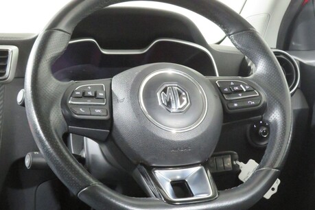 MG ZS EXCLUSIVE Image 38