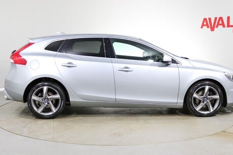 Volvo V40 D3 R-DESIGN Image 8