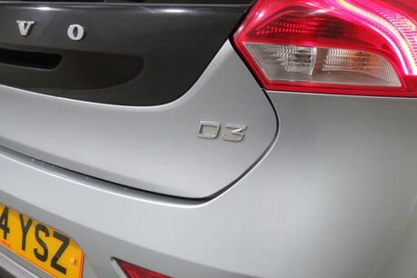 Volvo V40 D3 R-DESIGN Image 12