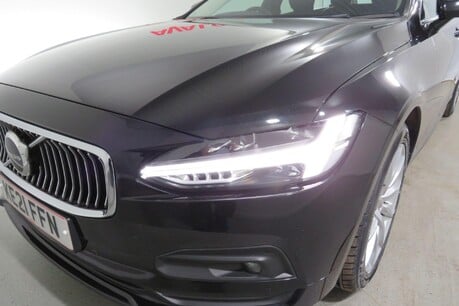 Volvo V90 B4 MOMENTUM MHEV Image 12