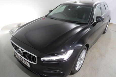 Volvo V90 B4 MOMENTUM MHEV Image 13