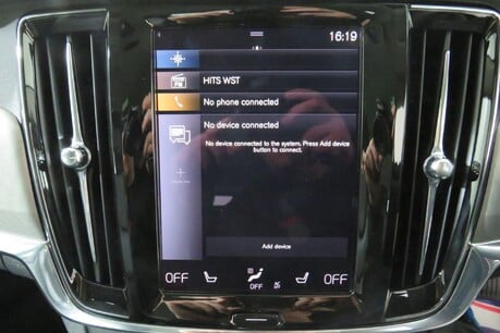 Volvo V90 B4 MOMENTUM MHEV Image 33