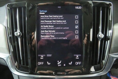 Volvo V90 B4 MOMENTUM MHEV Image 36